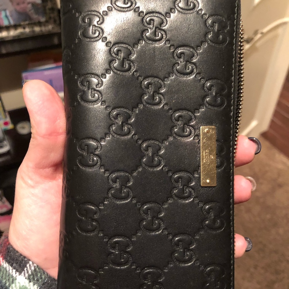 Original Gucci wallet with box if requested.
